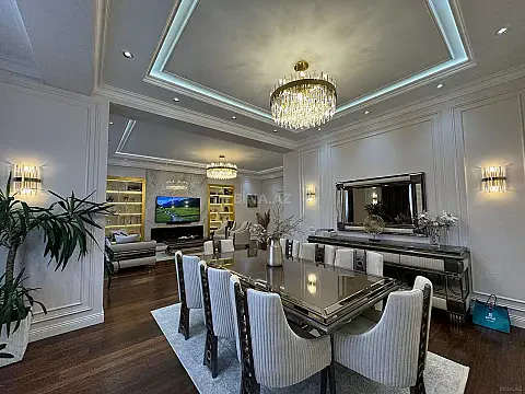 Satılır 4 otaqlı mənzil 200 m²