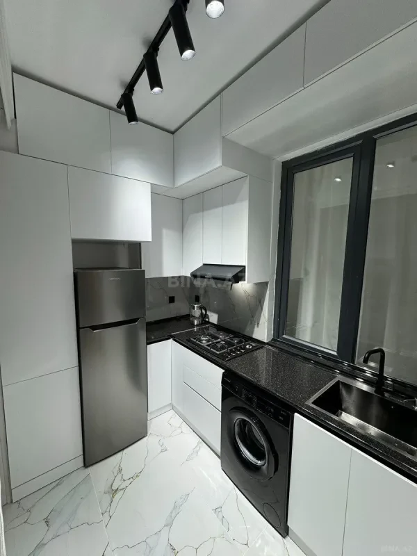 Kirayə verilir 2 otaqlı mənzil 81 m²