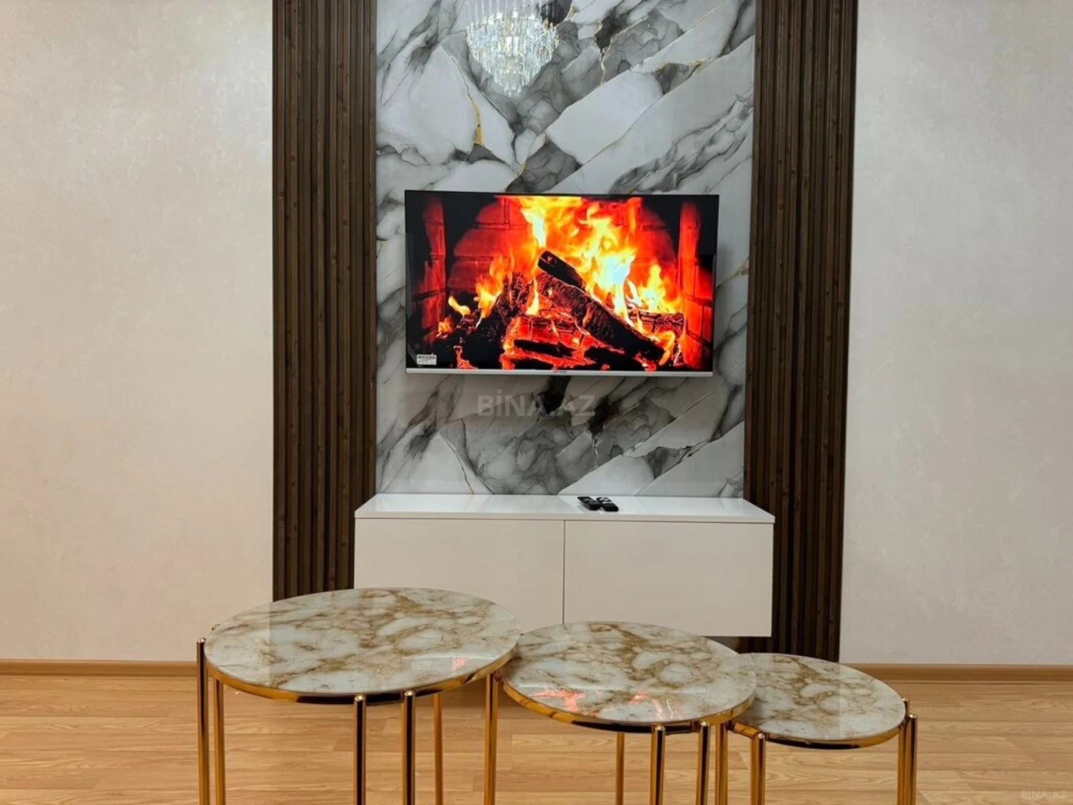 Kirayə verilir 2 otaqlı mənzil 81 m²