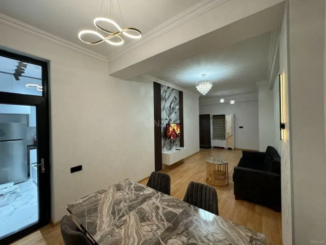 Kirayə verilir 2 otaqlı mənzil 81 m²