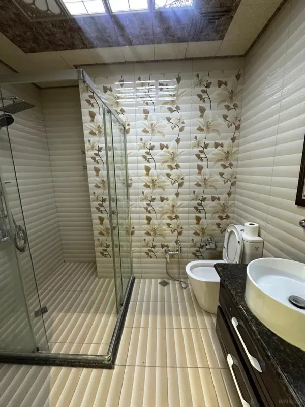 Kirayə verilir 2 otaqlı mənzil 70 m²