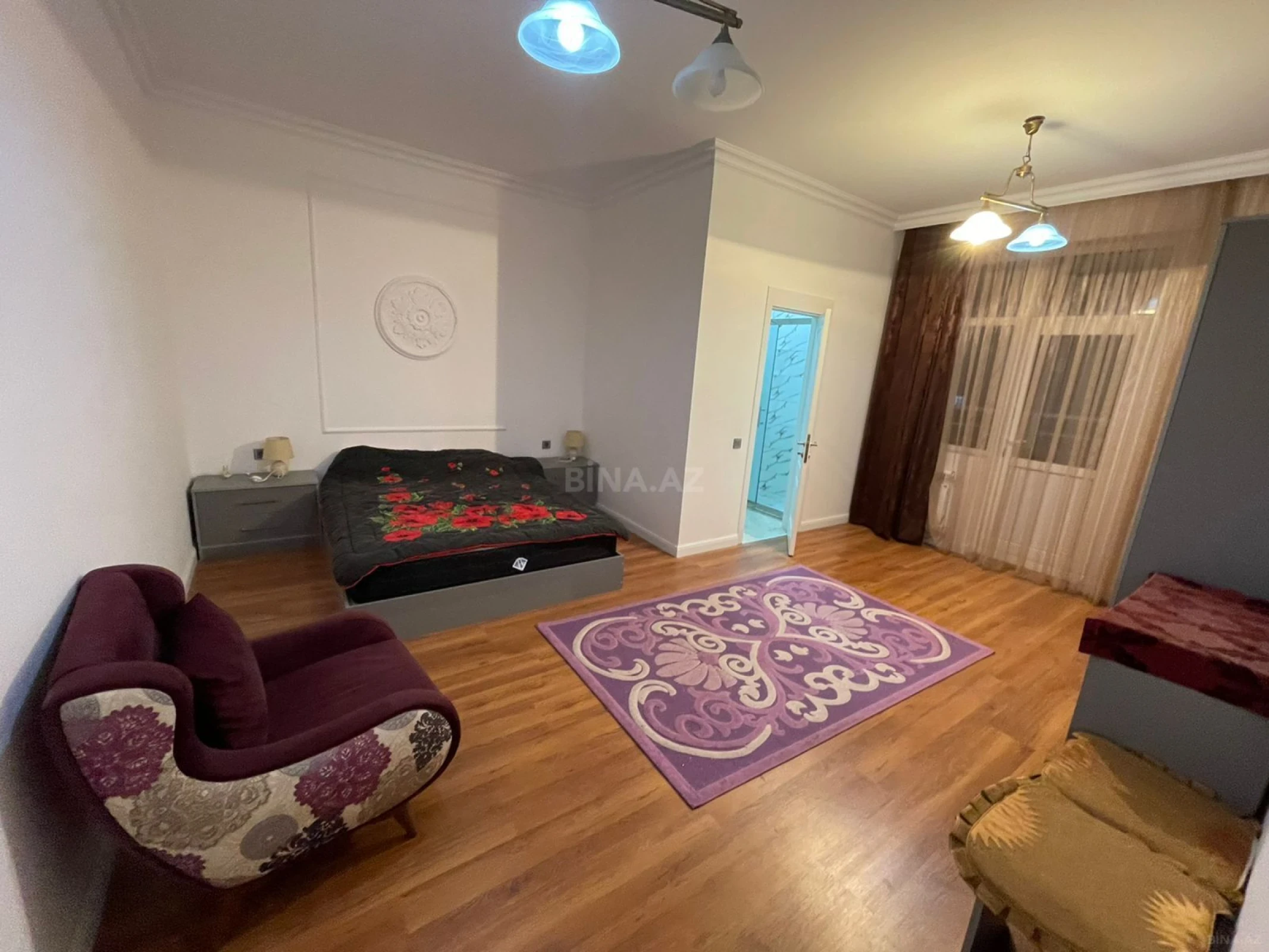 Kirayə verilir 4 otaqlı mənzil 150 m²