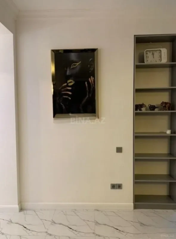 Kirayə verilir 4 otaqlı mənzil 150 m²