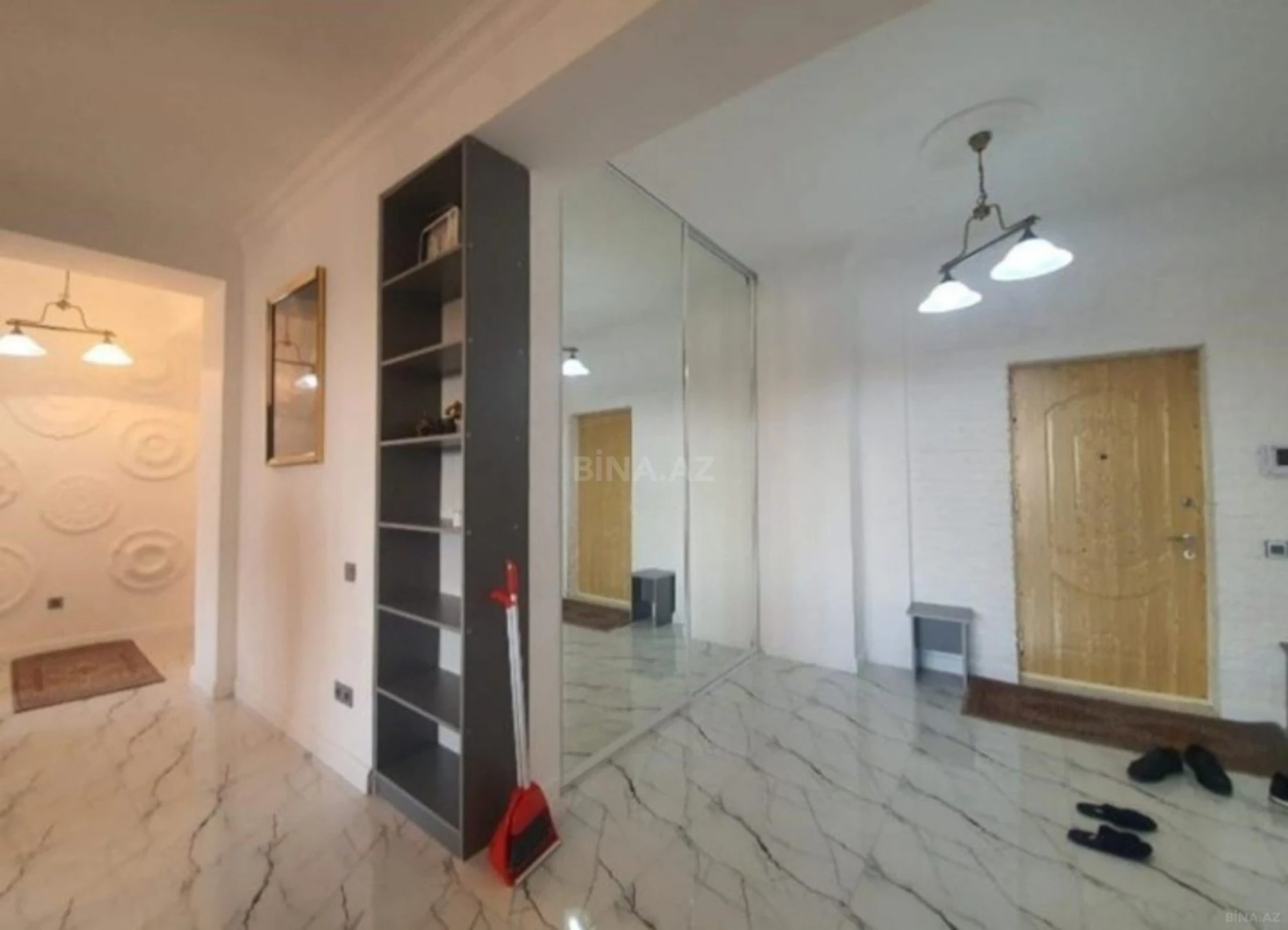 Kirayə verilir 4 otaqlı mənzil 150 m²
