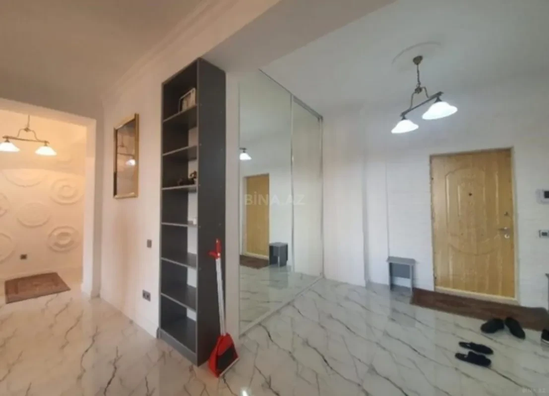 Kirayə verilir 4 otaqlı mənzil 150 m²