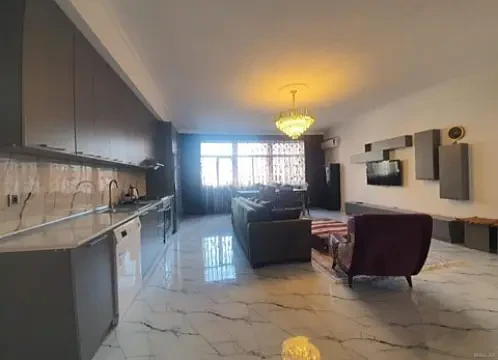 Kirayə verilir 4 otaqlı mənzil 150 m²