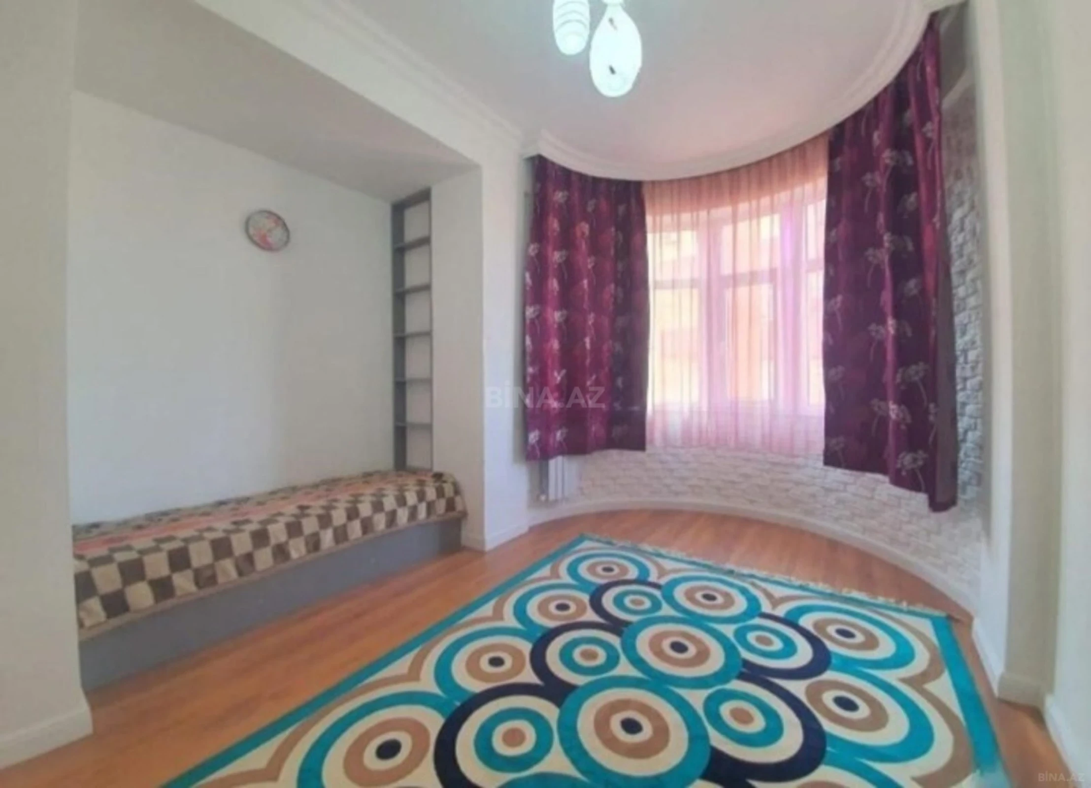Kirayə verilir 4 otaqlı mənzil 150 m²