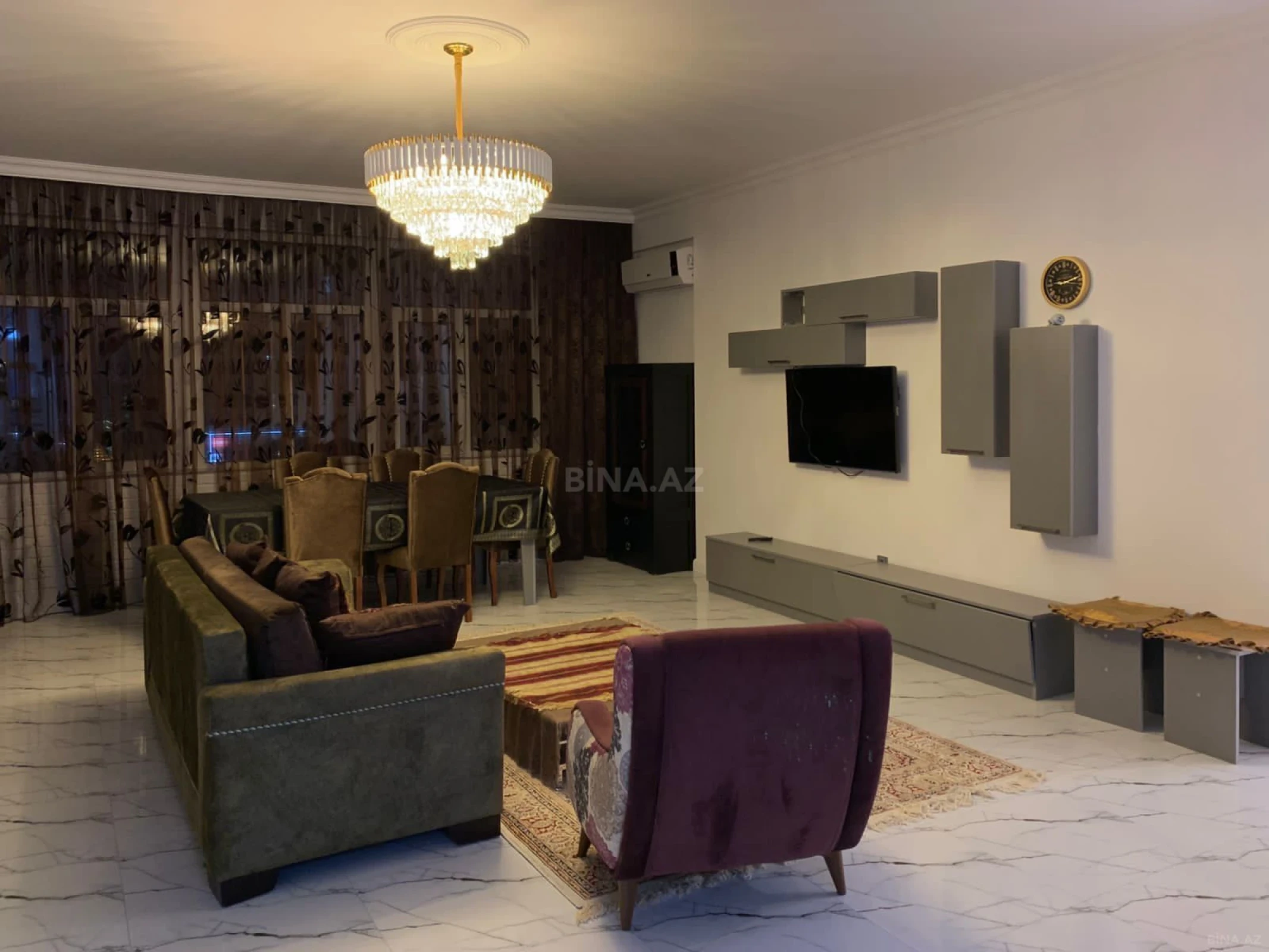 Kirayə verilir 4 otaqlı mənzil 150 m²