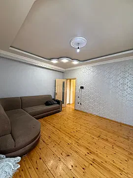 Satılır 2 otaqlı mənzil 80 m² — Bakı, İnşaatçılar 2 otaq 80.00 m²