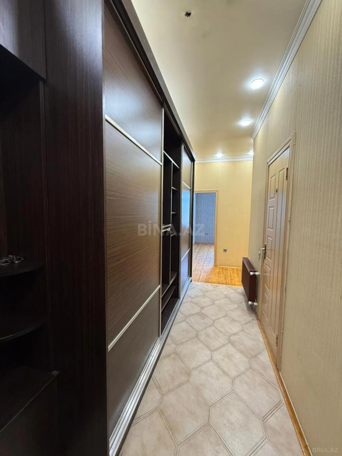 Satılır 2 otaqlı mənzil 80 m²