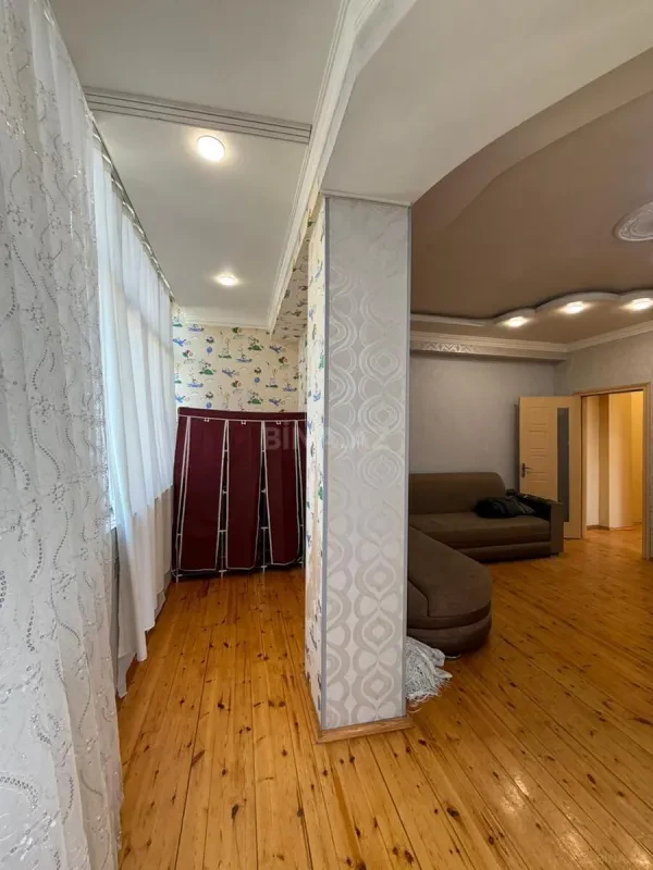 Satılır 2 otaqlı mənzil 80 m²