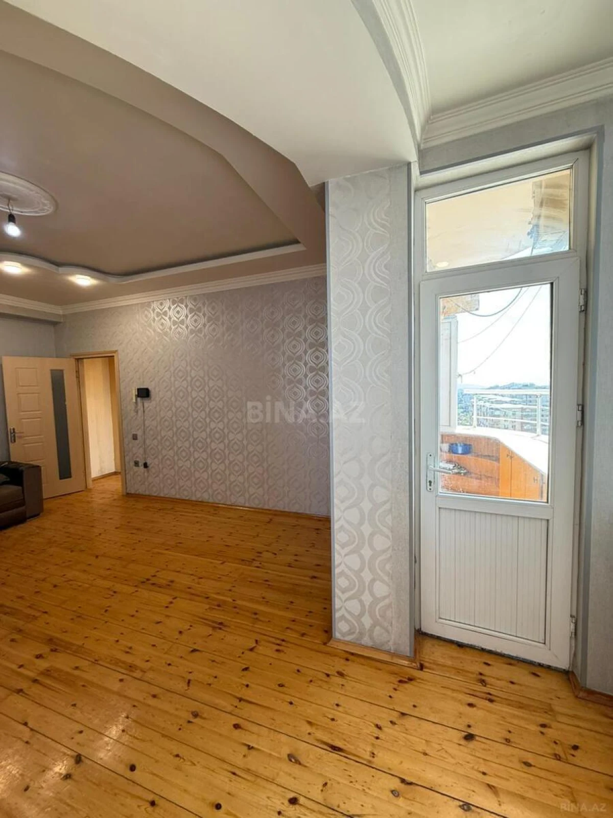Satılır 2 otaqlı mənzil 80 m²