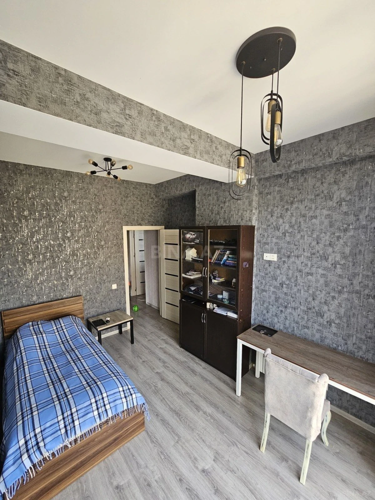 Satılır 3 otaqlı mənzil 97 m²