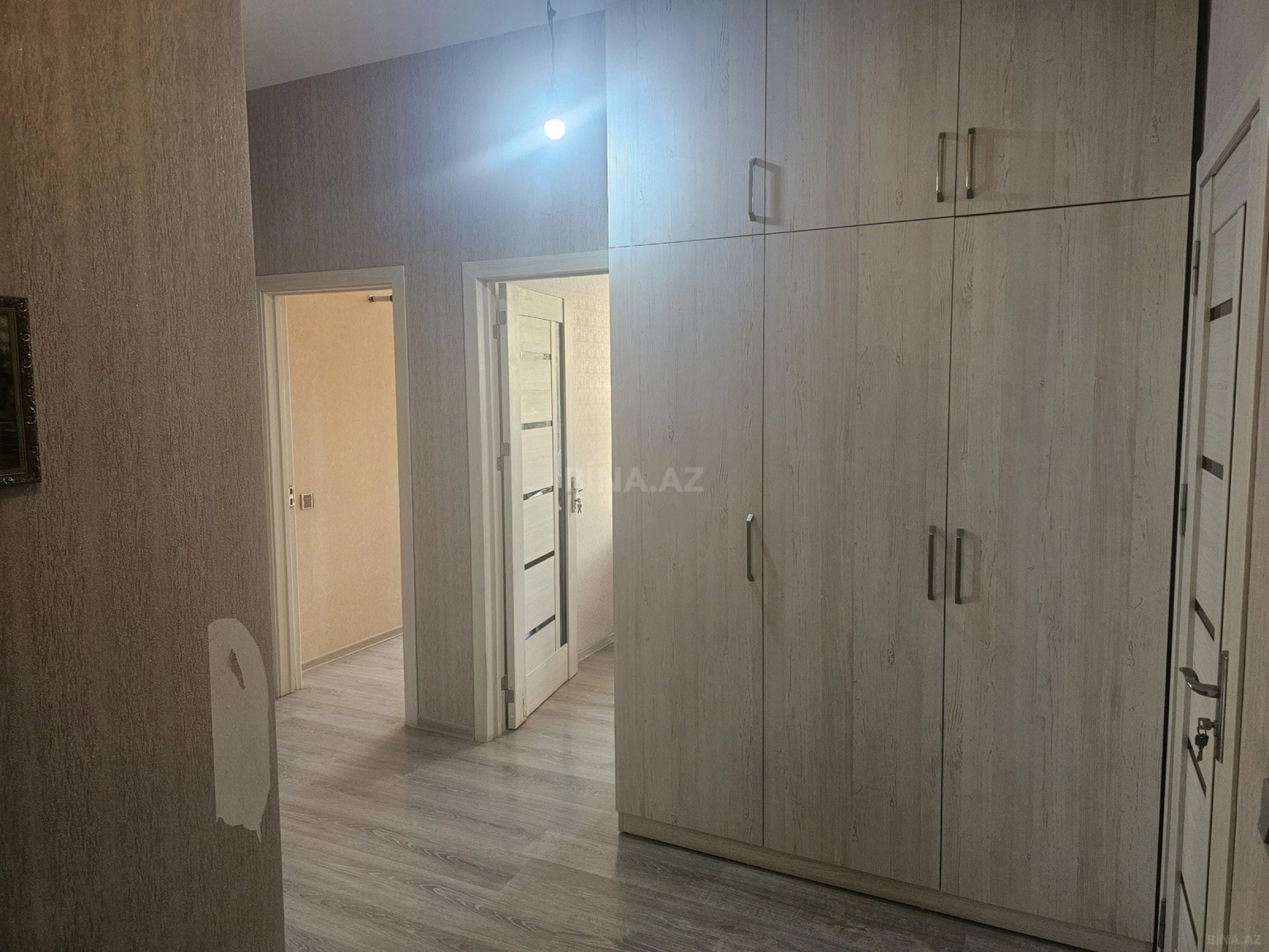 Satılır 3 otaqlı mənzil 97 m²