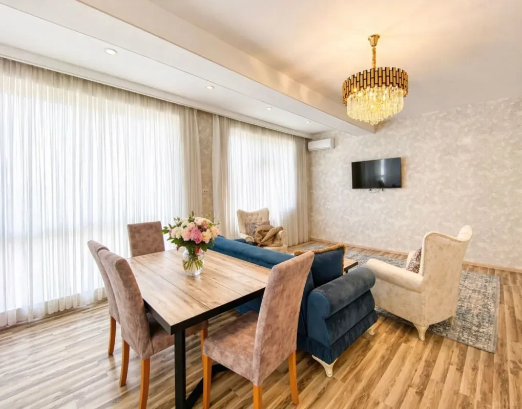 Satılır 4 otaqlı mənzil 160 m²
