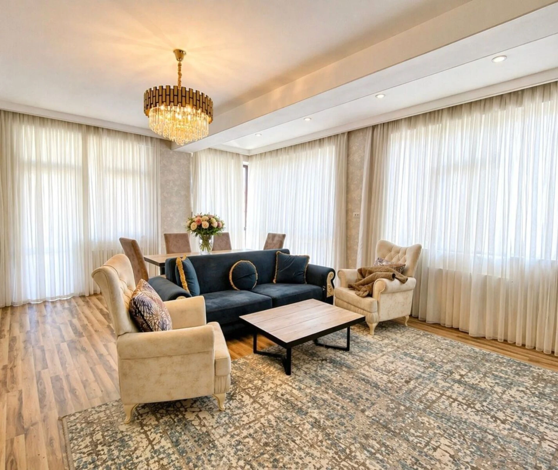Satılır 4 otaqlı mənzil 160 m²