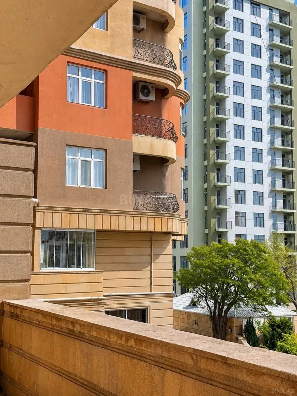 Satılır 2 otaqlı mənzil 74 m²