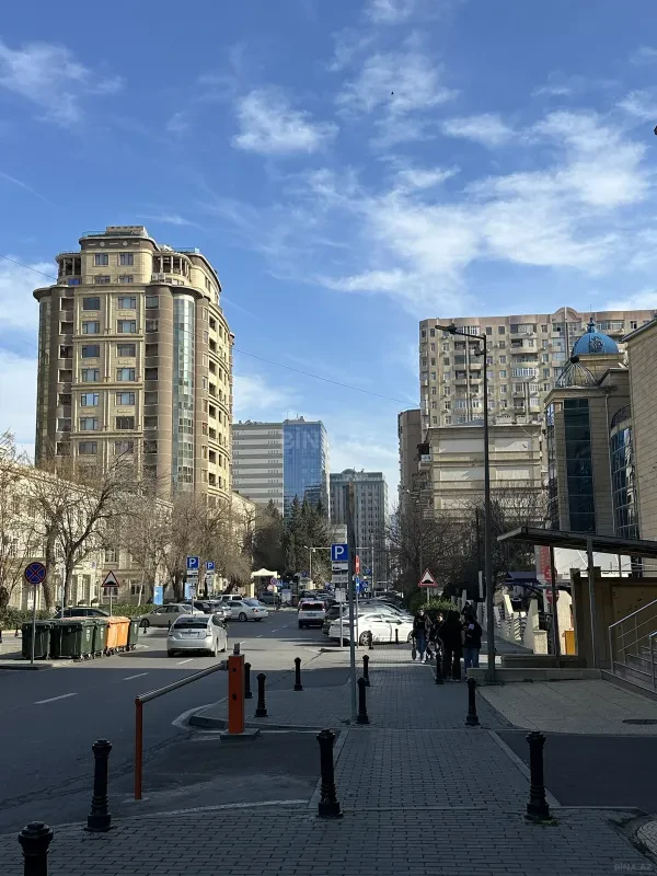 Satılır 2 otaqlı mənzil 74 m²