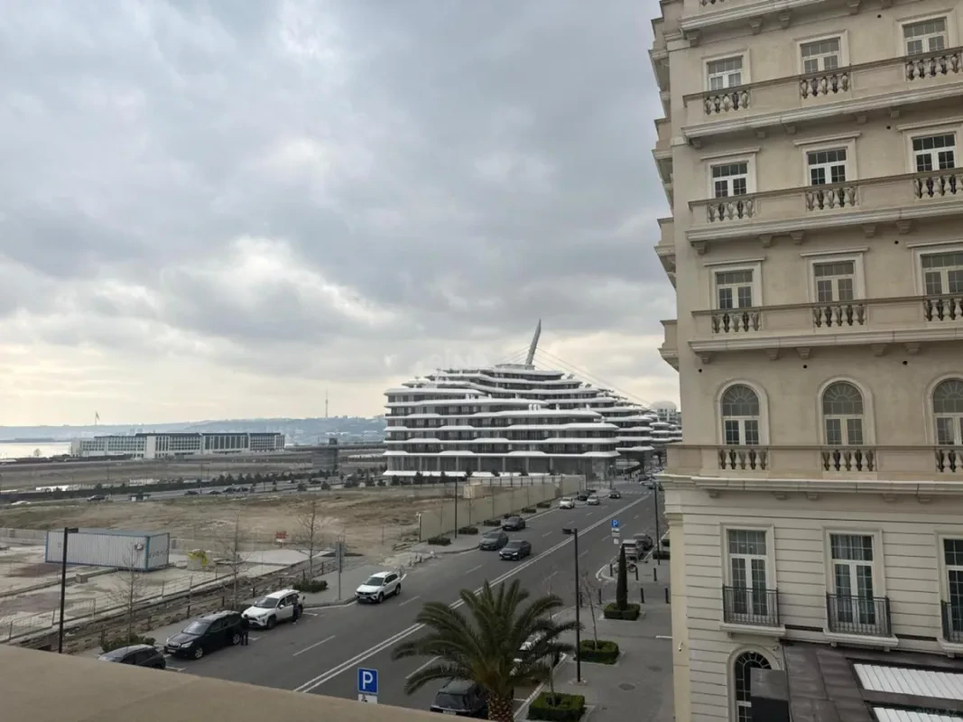 Satılır 3 otaqlı mənzil 112 m²