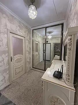 Satılır 2 otaqlı mənzil 68 m²