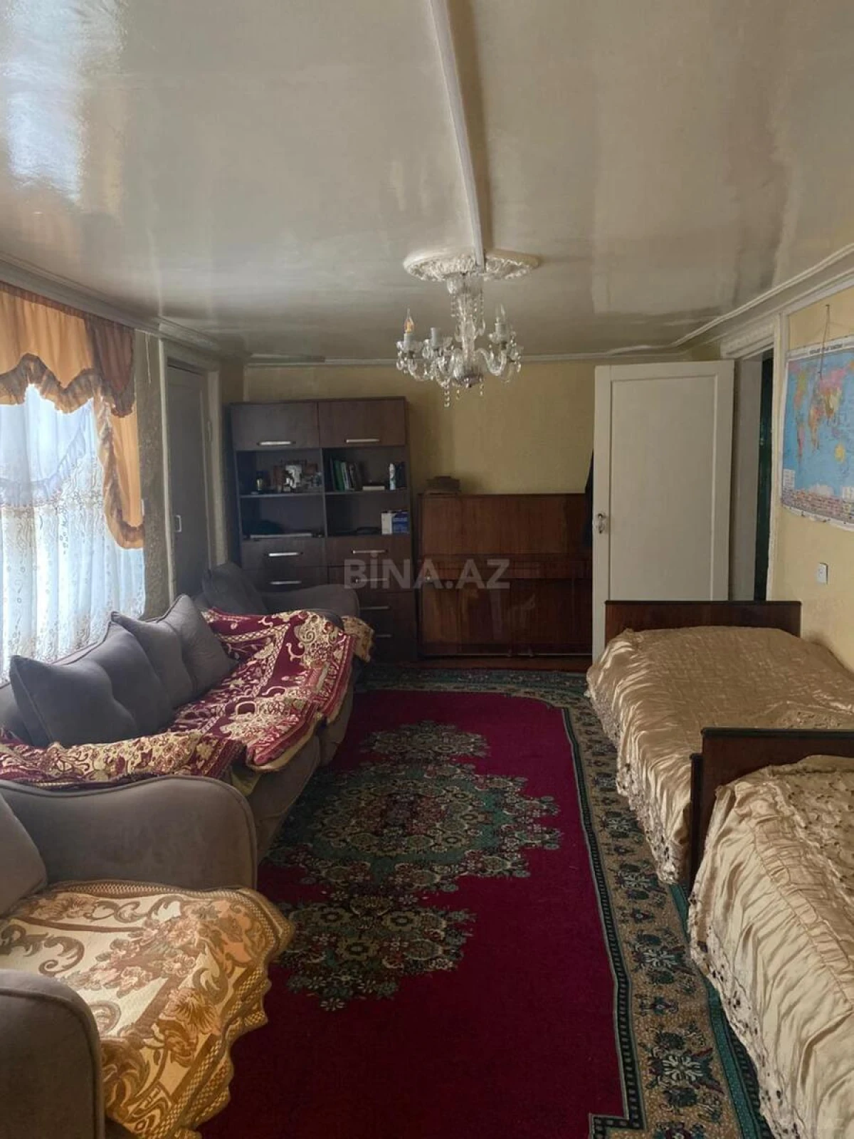 Satılır 15 otaqlı həyət evi 250 m²