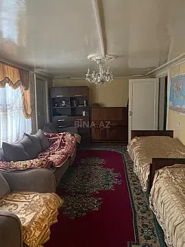Satılır 15 otaqlı həyət evi 250 m²