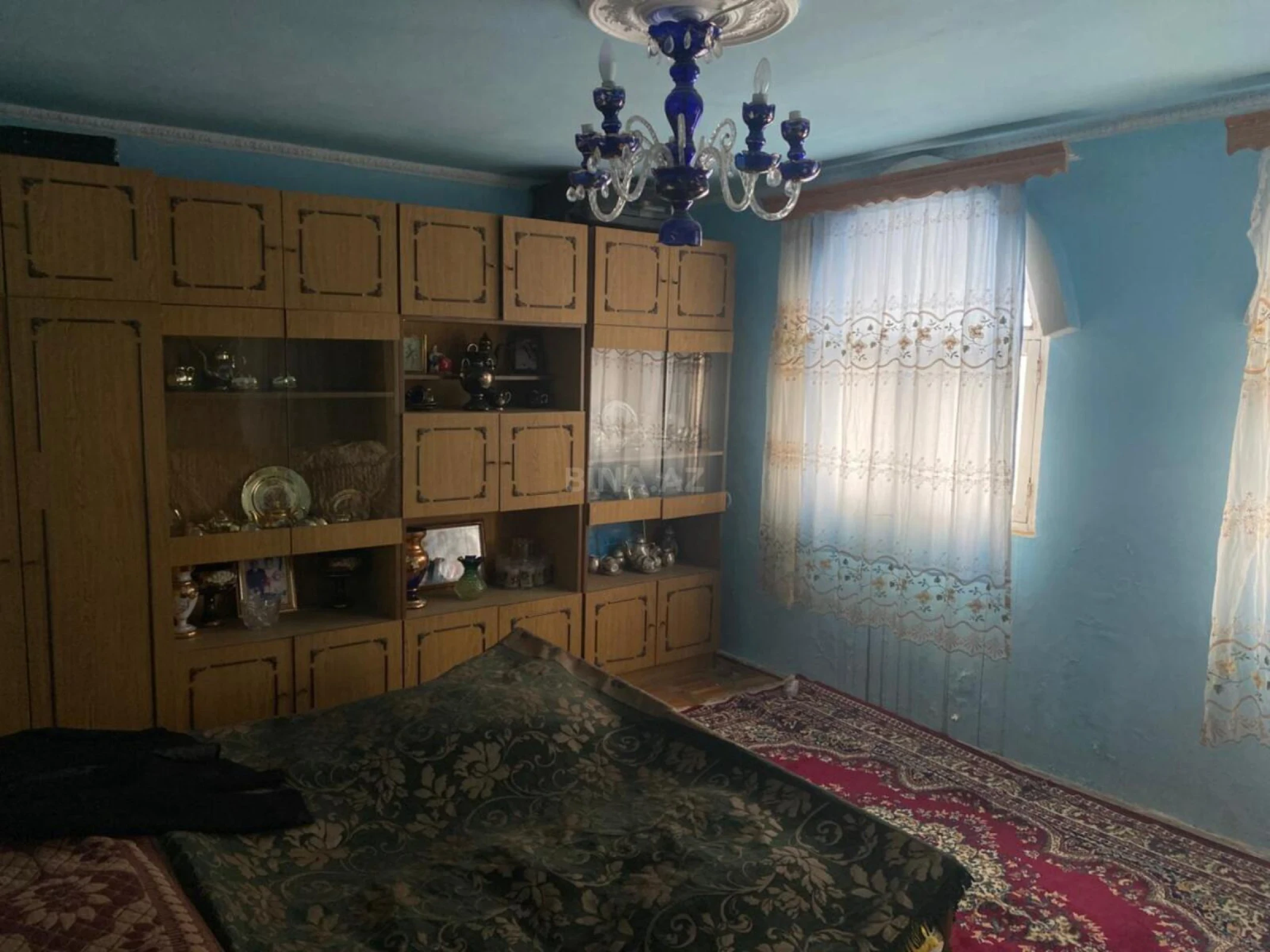 Satılır 15 otaqlı həyət evi 250 m²