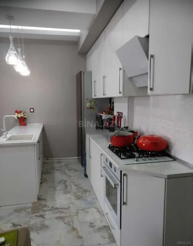 Satılır 3 otaqlı mənzil 103 m²