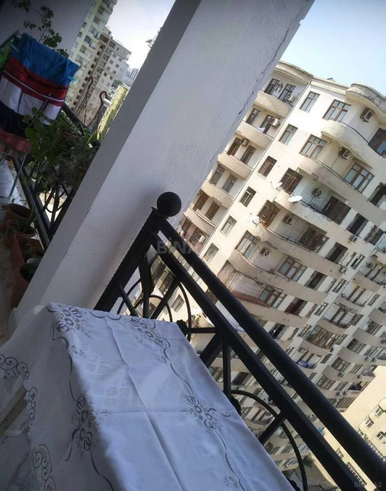 Satılır 3 otaqlı mənzil 103 m²
