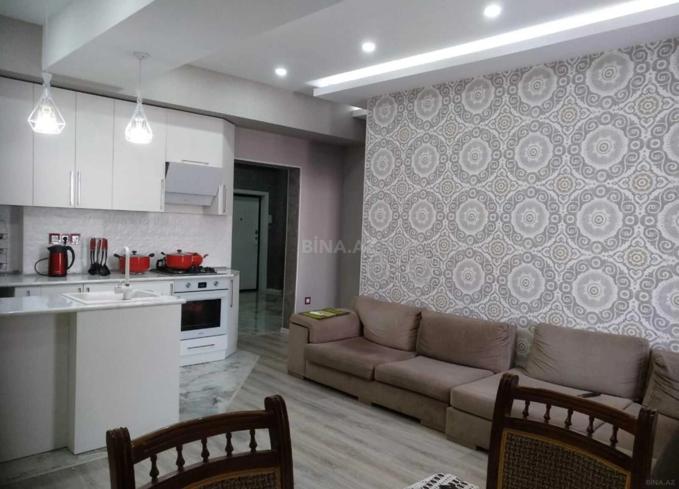 Satılır 3 otaqlı mənzil 103 m²