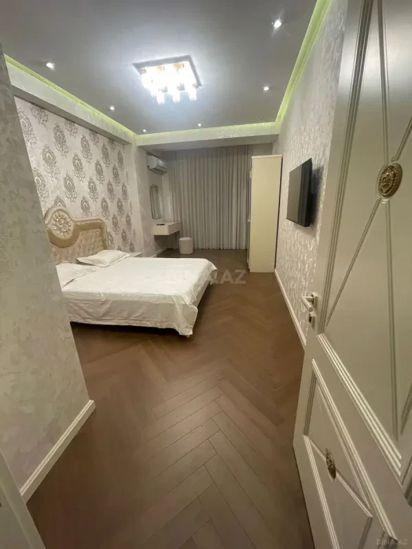 Kirayə verilir 3 otaqlı mənzil 130 m²