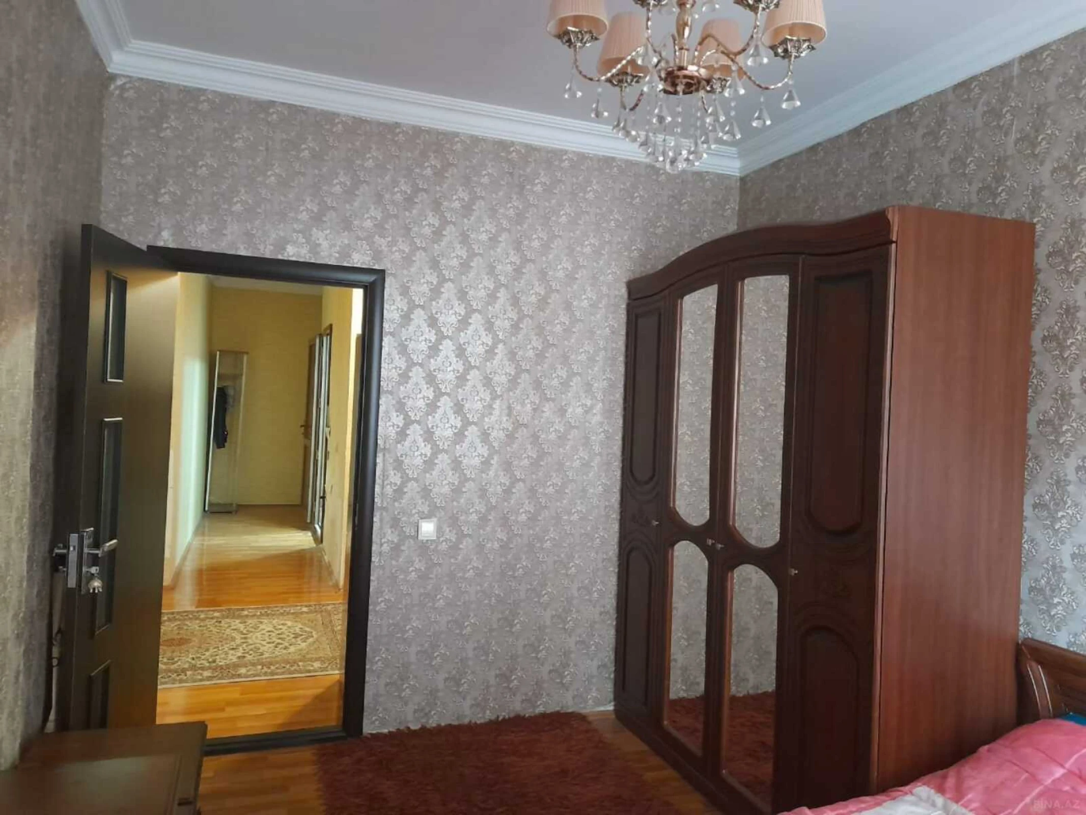 Kirayə verilir 3 otaqlı mənzil 103 m²