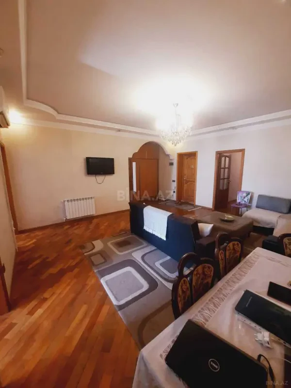 Satılır 3 otaqlı mənzil 100 m²