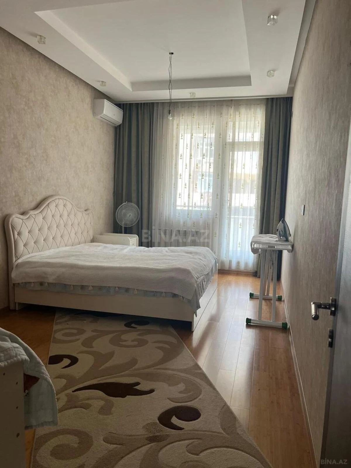 Kirayə verilir 3 otaqlı mənzil 150 m²