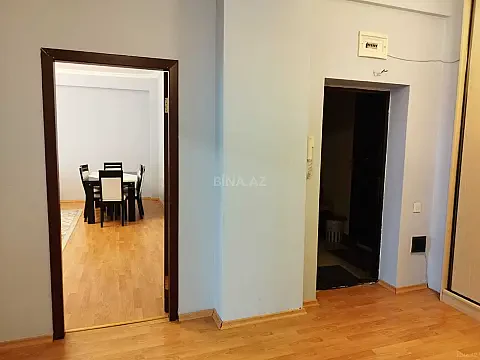 Kirayə verilir 3 otaqlı mənzil 140 m²