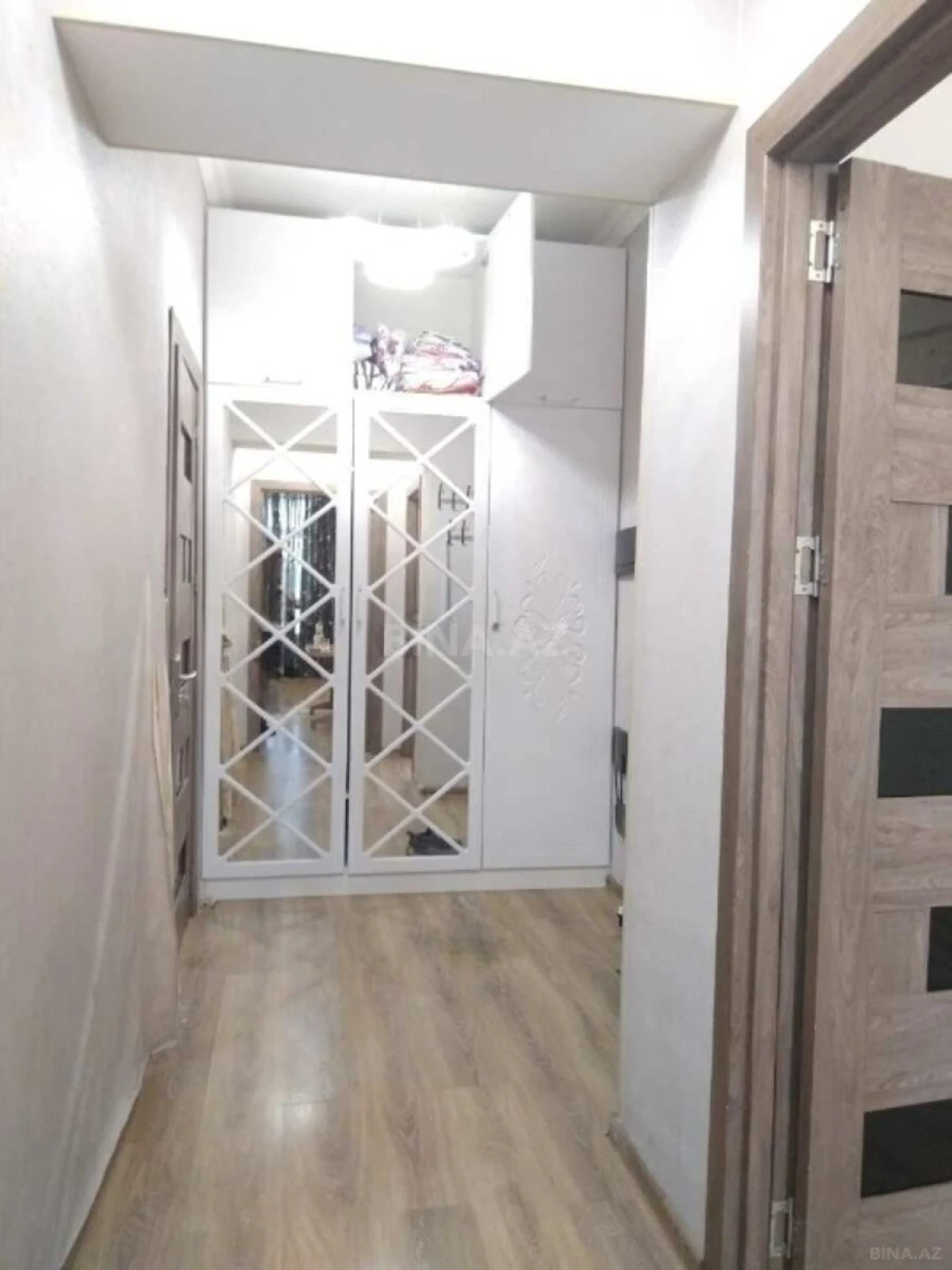 Satılır 2 otaqlı mənzil 65 m²