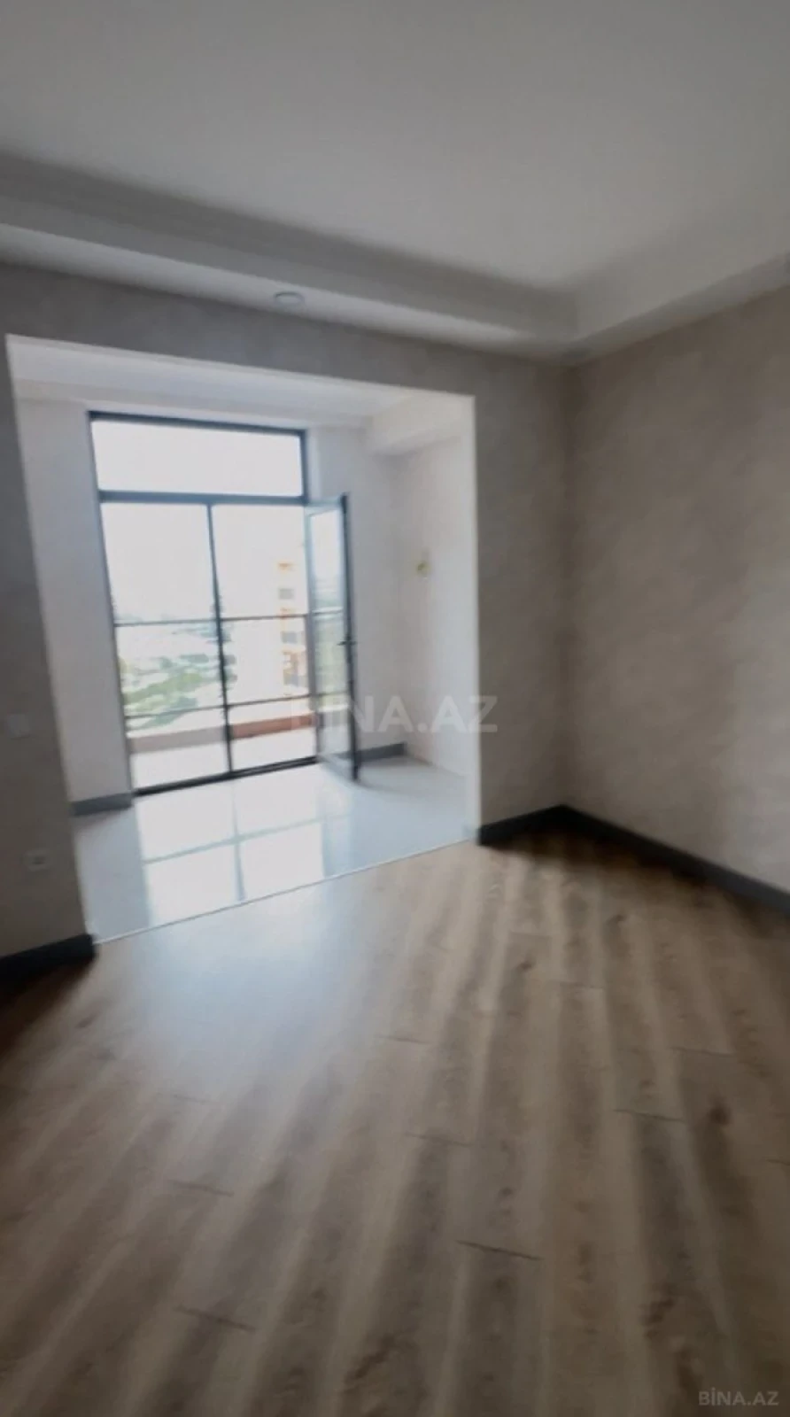 Satılır 1 otaqlı mənzil 64 m²