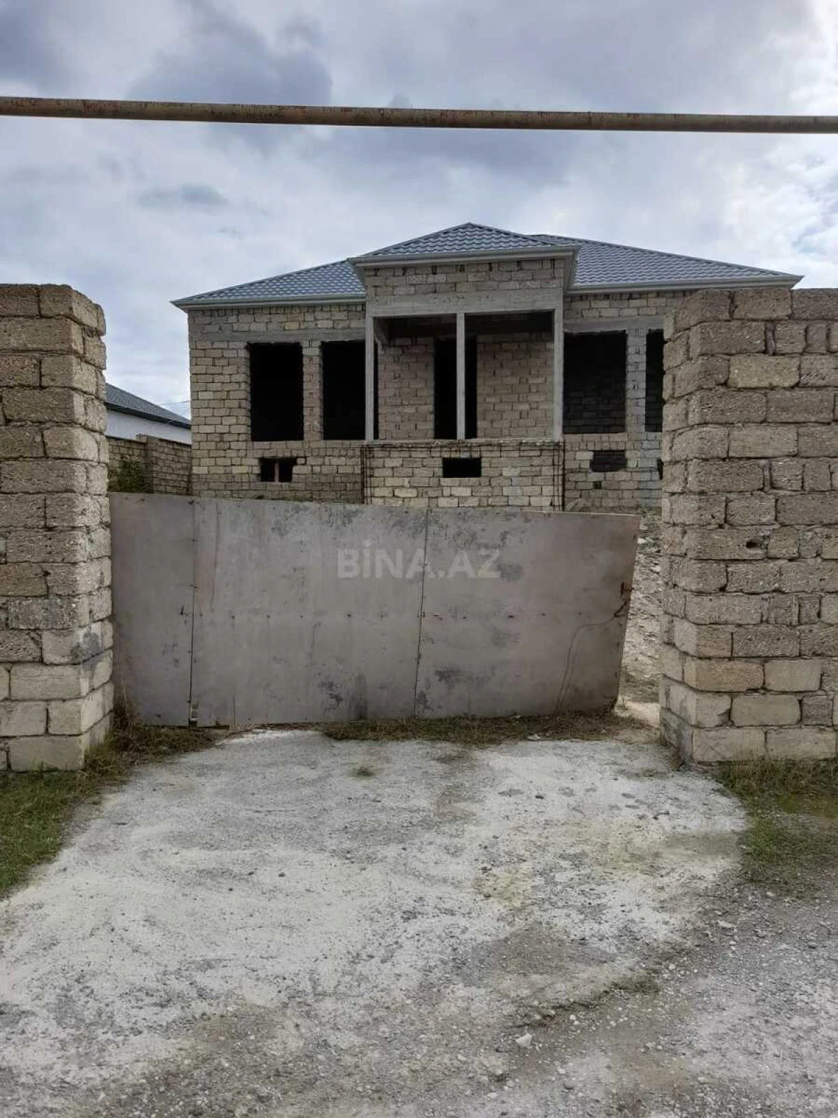 Satılır 4 otaqlı həyət evi 157 m²