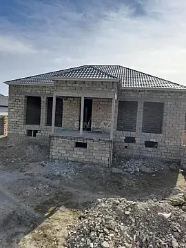 Satılır 4 otaqlı həyət evi 157 m²