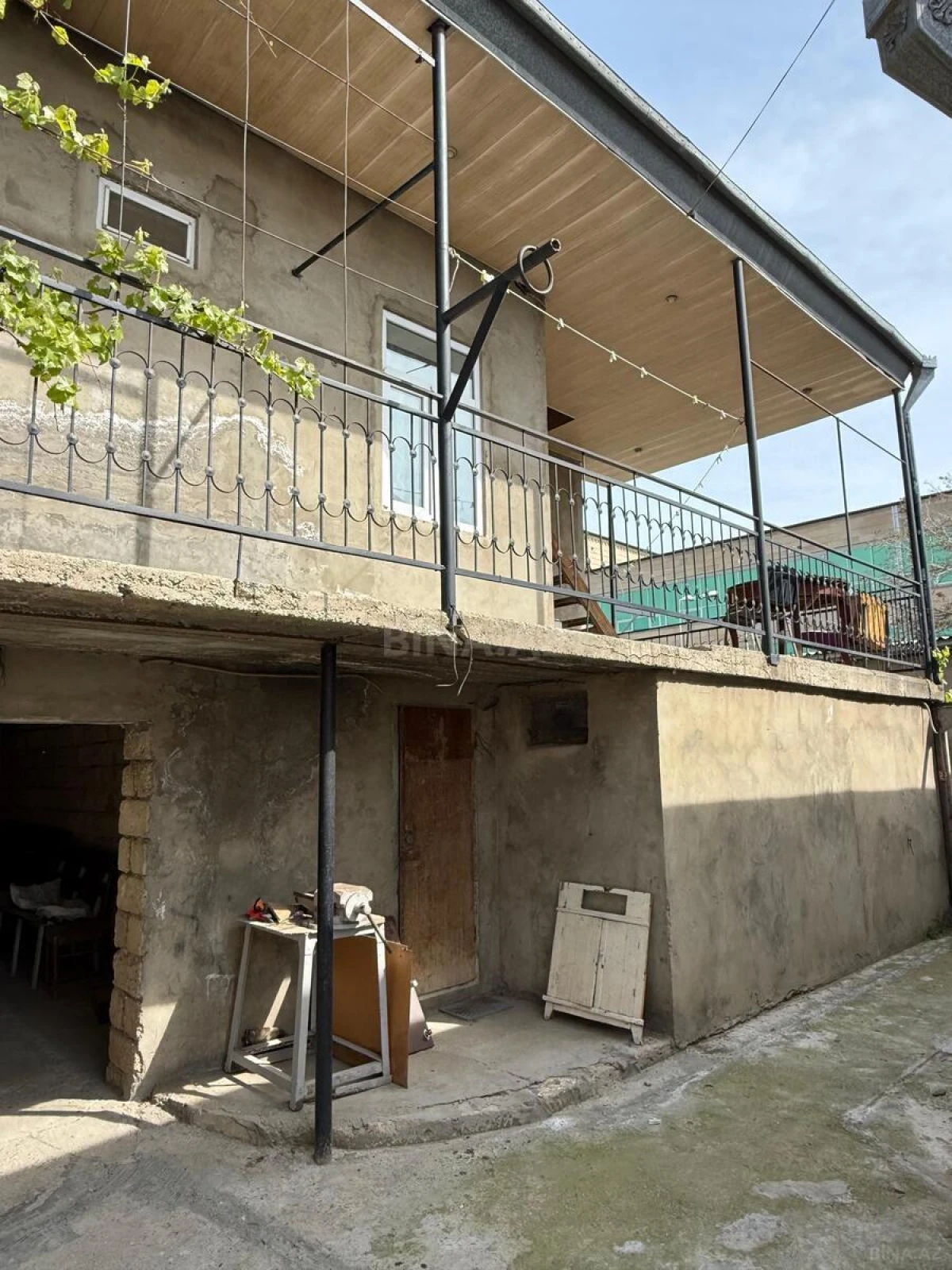 Satılır 6 otaqlı həyət evi 200 m²
