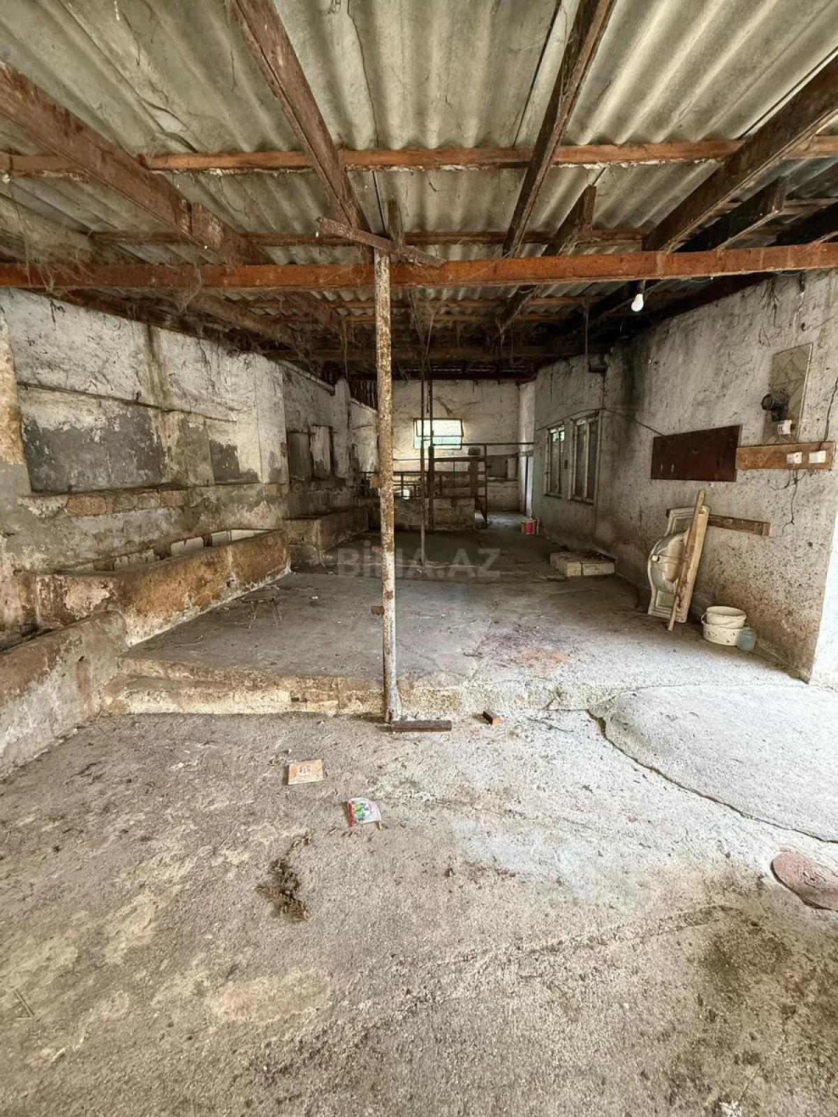 Satılır 6 otaqlı həyət evi 200 m²
