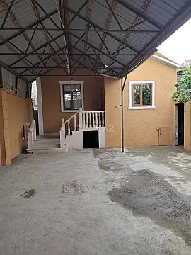 Satılır 3 otaqlı həyət evi 100 m²