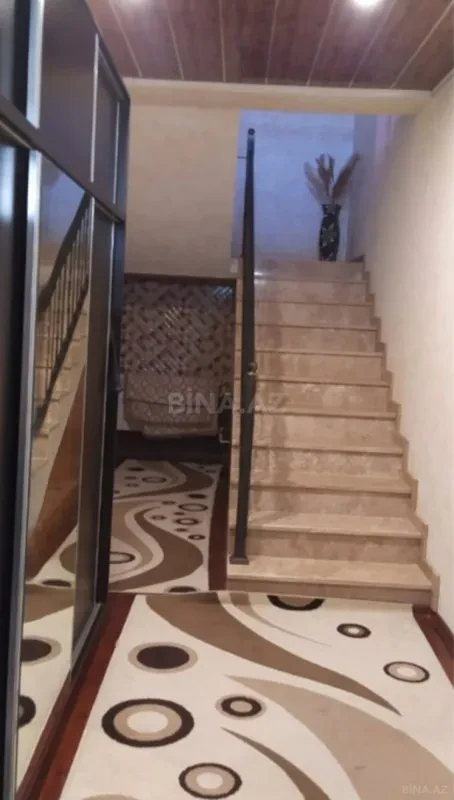 Satılır 4 otaqlı həyət evi 200 m²