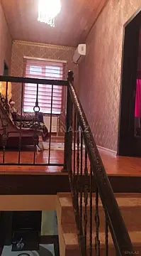 Satılır 4 otaqlı həyət evi 200 m²