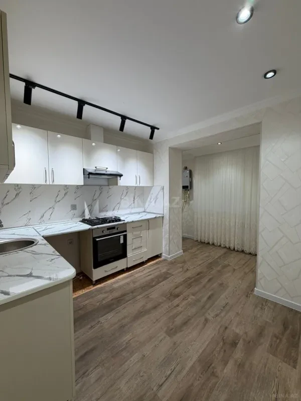 Satılır 2 otaqlı mənzil 65 m²