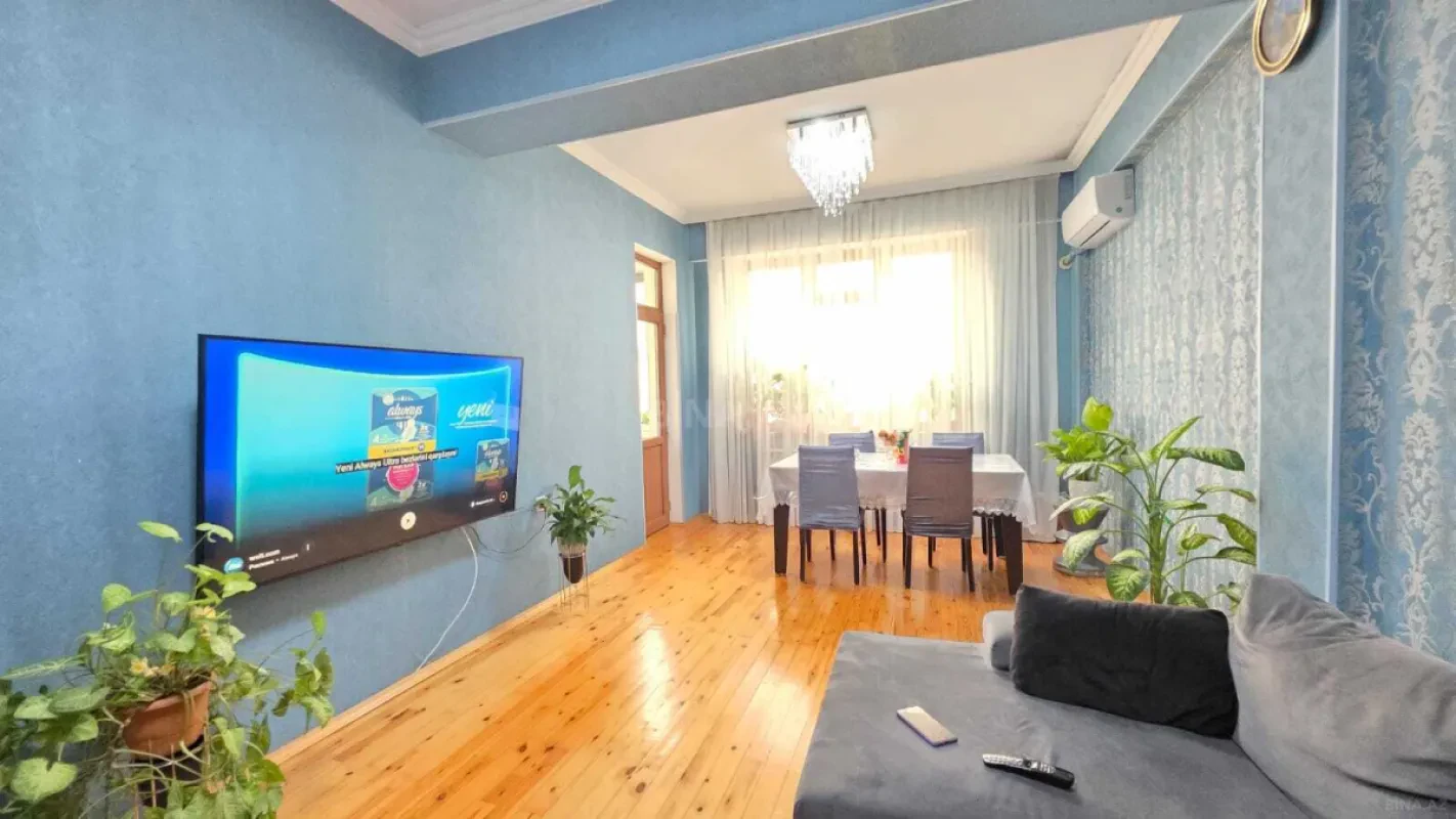 Satılır 2 otaqlı mənzil 65 m²
