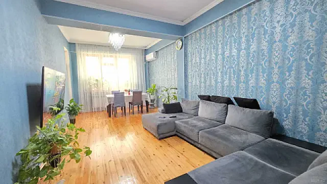 Satılır 2 otaqlı mənzil 65 m²