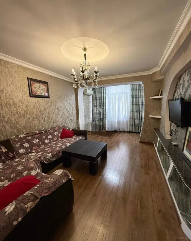 Kirayə verilir 3 otaqlı mənzil 100 m²