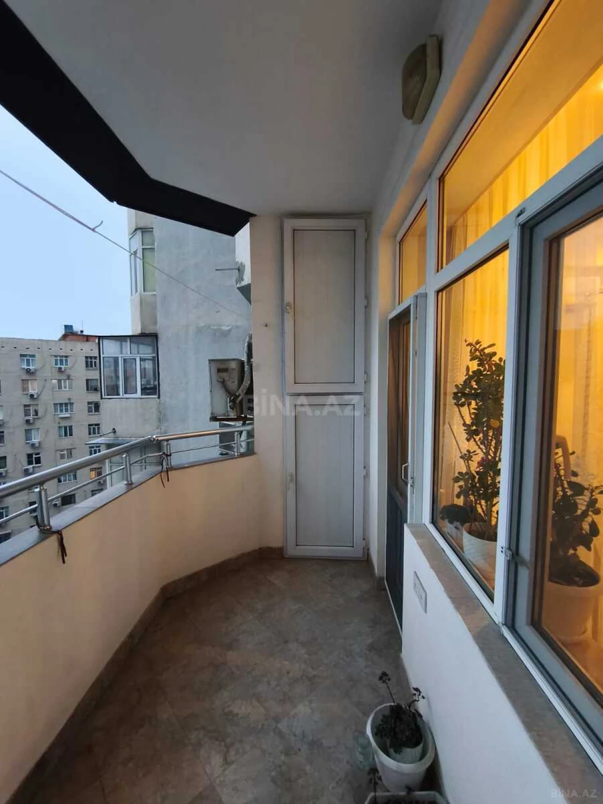 Satılır 3 otaqlı mənzil 110 m²