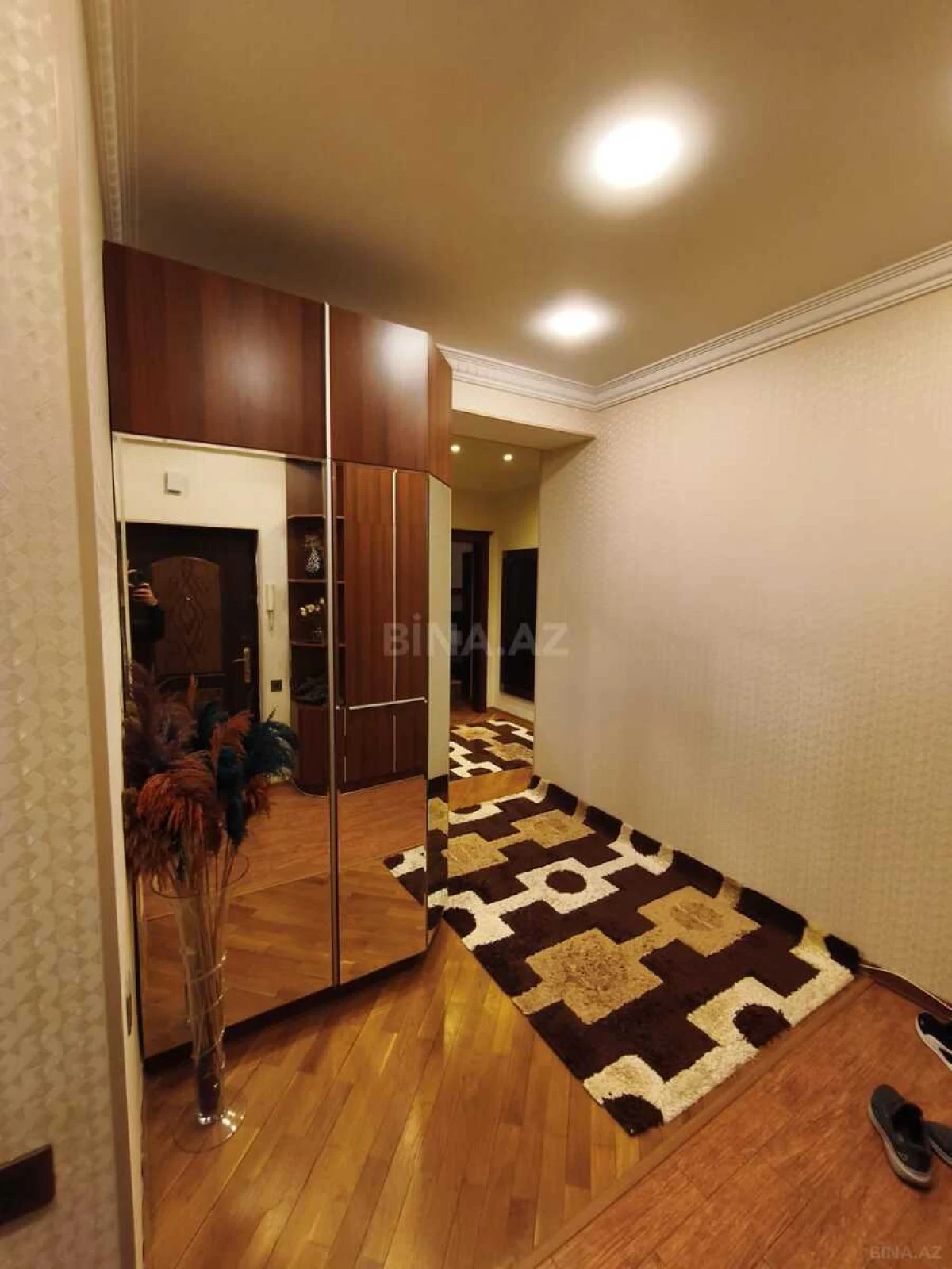 Satılır 3 otaqlı mənzil 110 m²